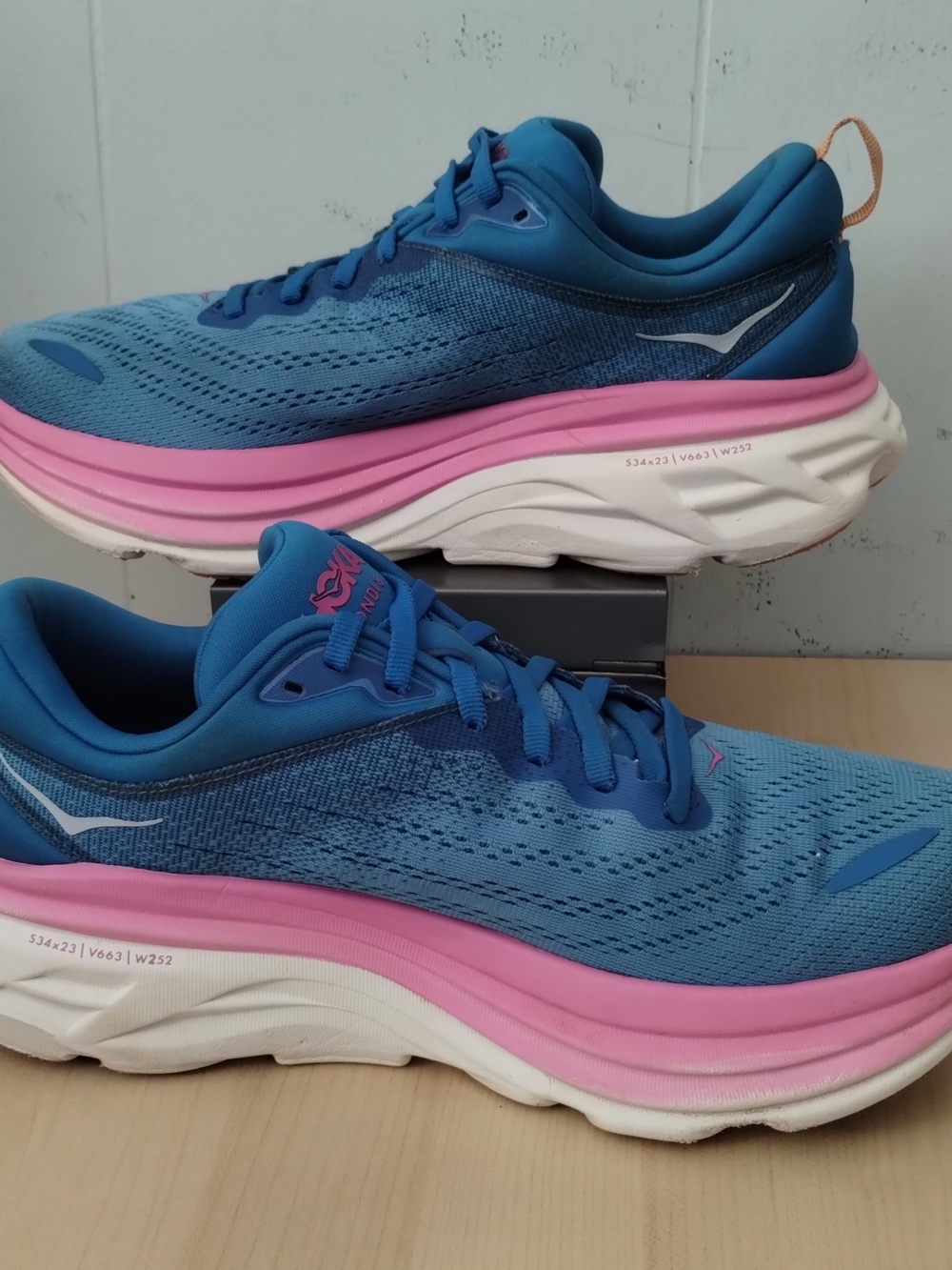 HOKA Bondi 8 Women’s Blue and Pink Running Shoes - Picture 3 of 12
